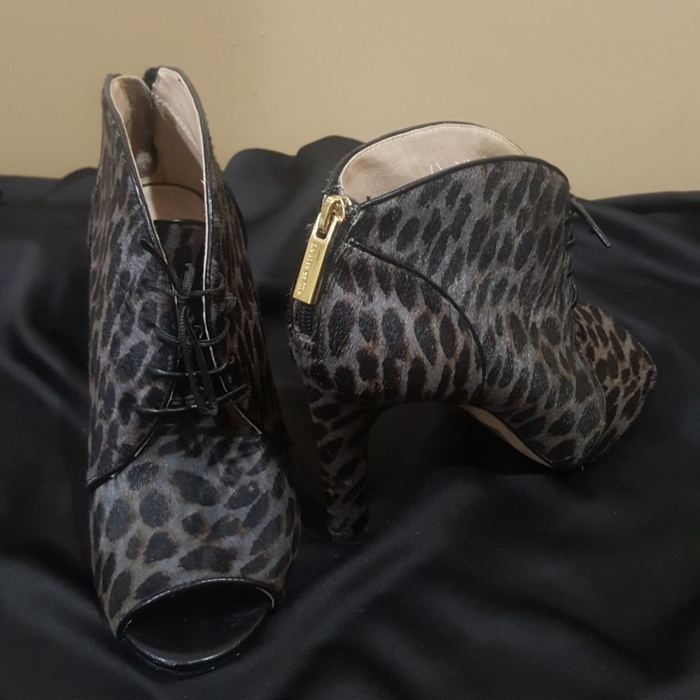 SOLD----Louise et Cie/Ankle Booties